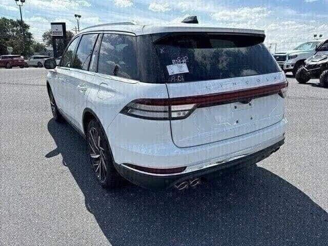 New 2025 Lincoln Aviator Reserve w/ Equipment Group 201A image 3