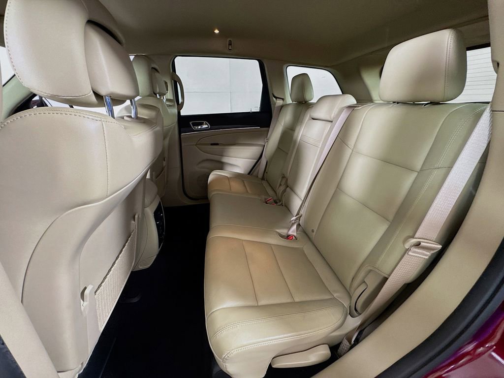 Used 2019 Jeep Grand Cherokee Limited AWD/4WD image 24