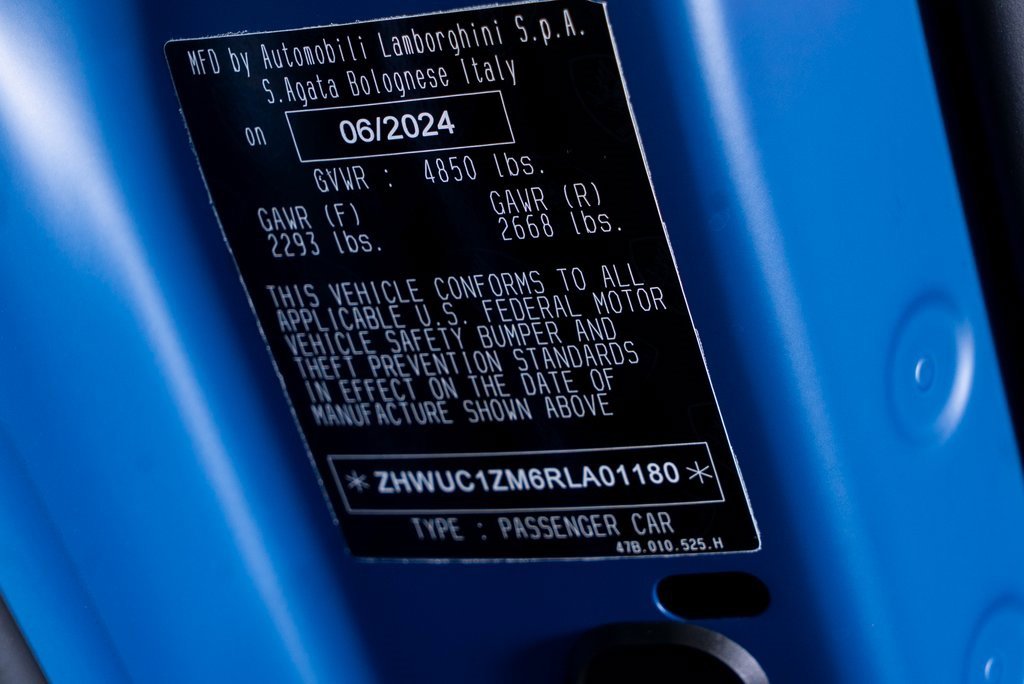 Used 2024 Lamborghini Revuelto image 62