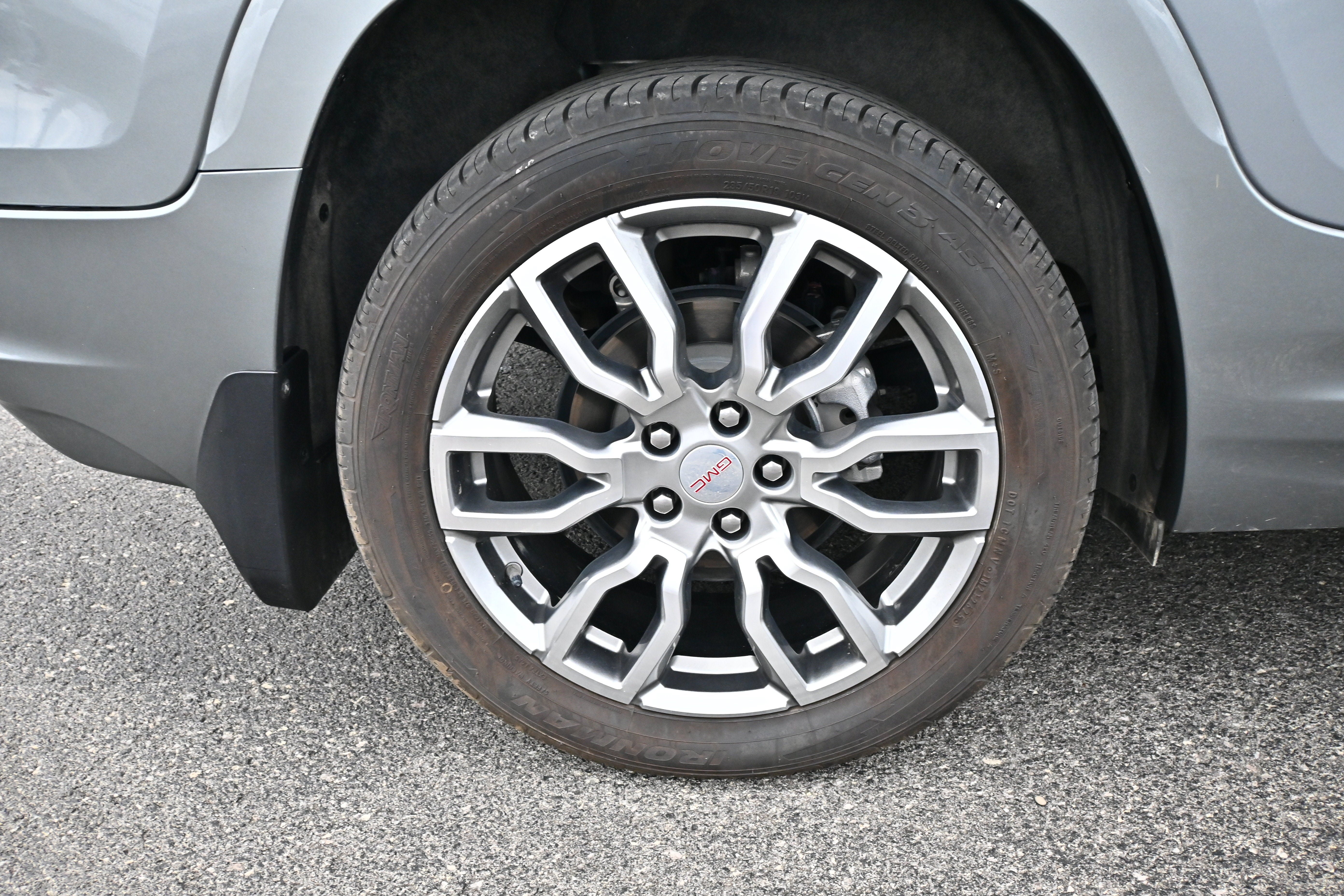 Used 2023 GMC Terrain Denali w/ LPO, Floor Liner Package AWD/4WD image 9