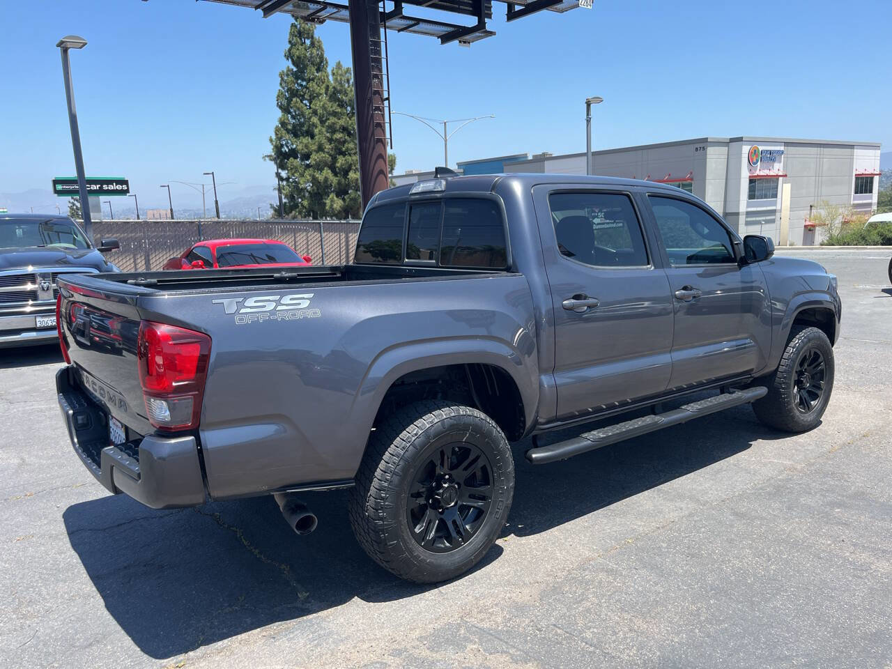 Used 2022 Toyota Tacoma SR image 7