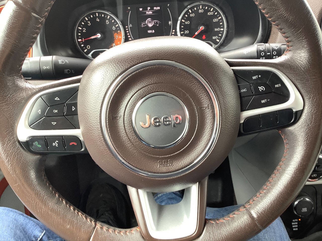 Used 2015 Jeep Renegade Latitude w/ Popular Equipment Group AWD/4WD image 41