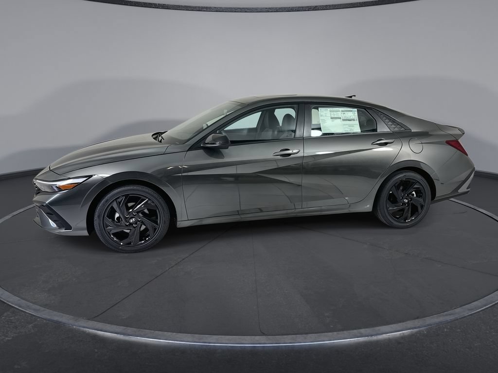 New 2026 Hyundai Elantra SEL Sport FWD image 5