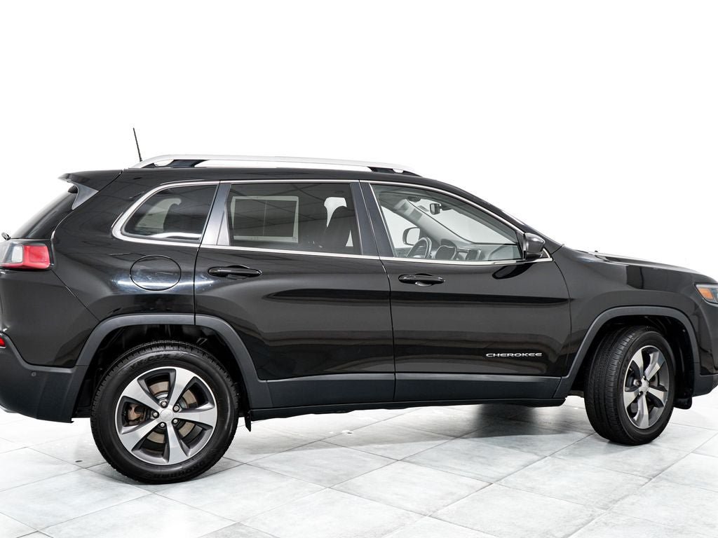 Used 2019 Jeep Cherokee Limited w/ Luxury Group AWD/4WD image 7