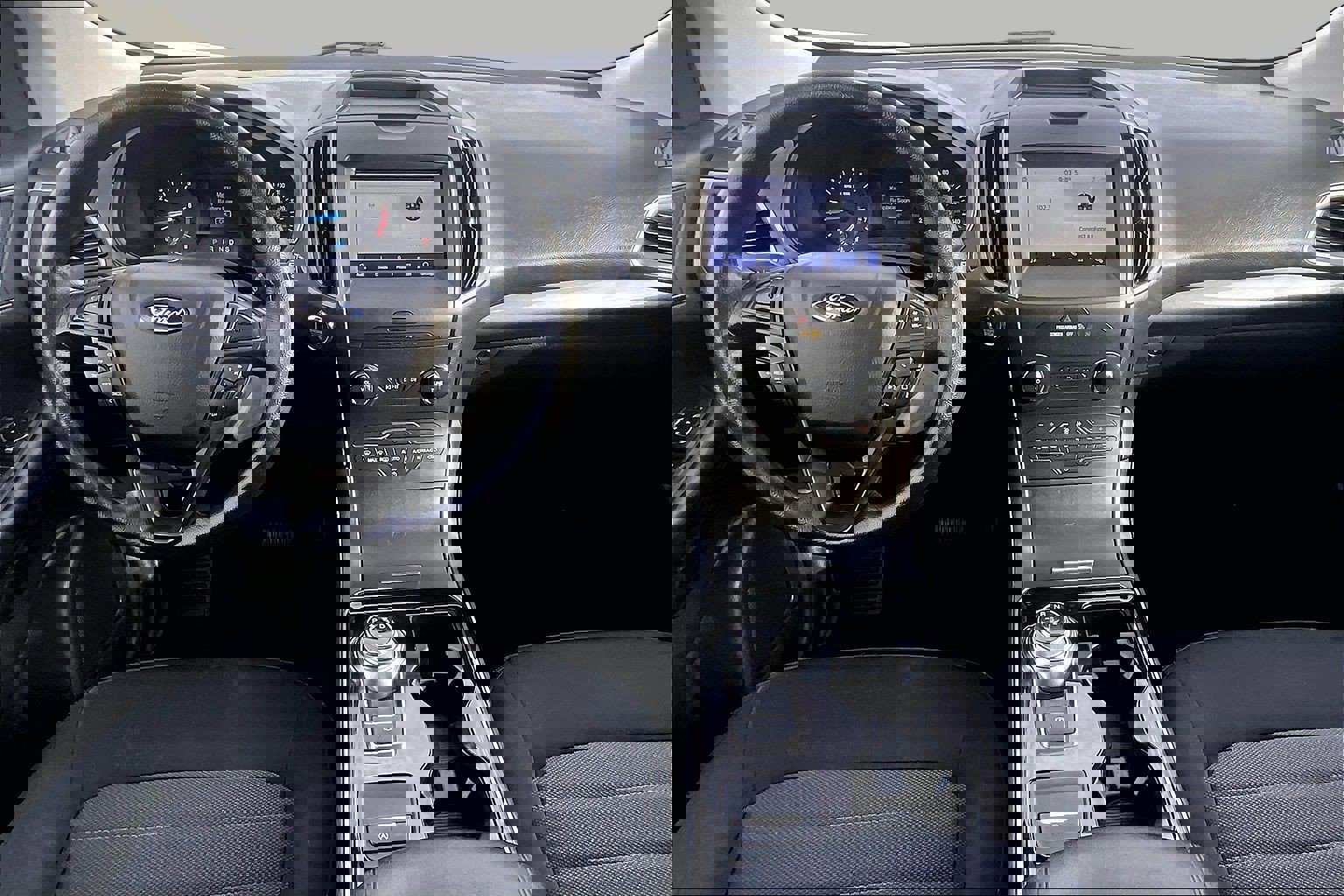 Used 2020 Ford Edge SE image 14