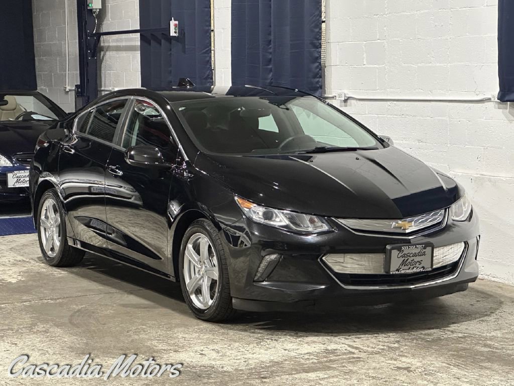 Used 2017 Chevrolet Volt LT w/ Comfort Package FWD image 1