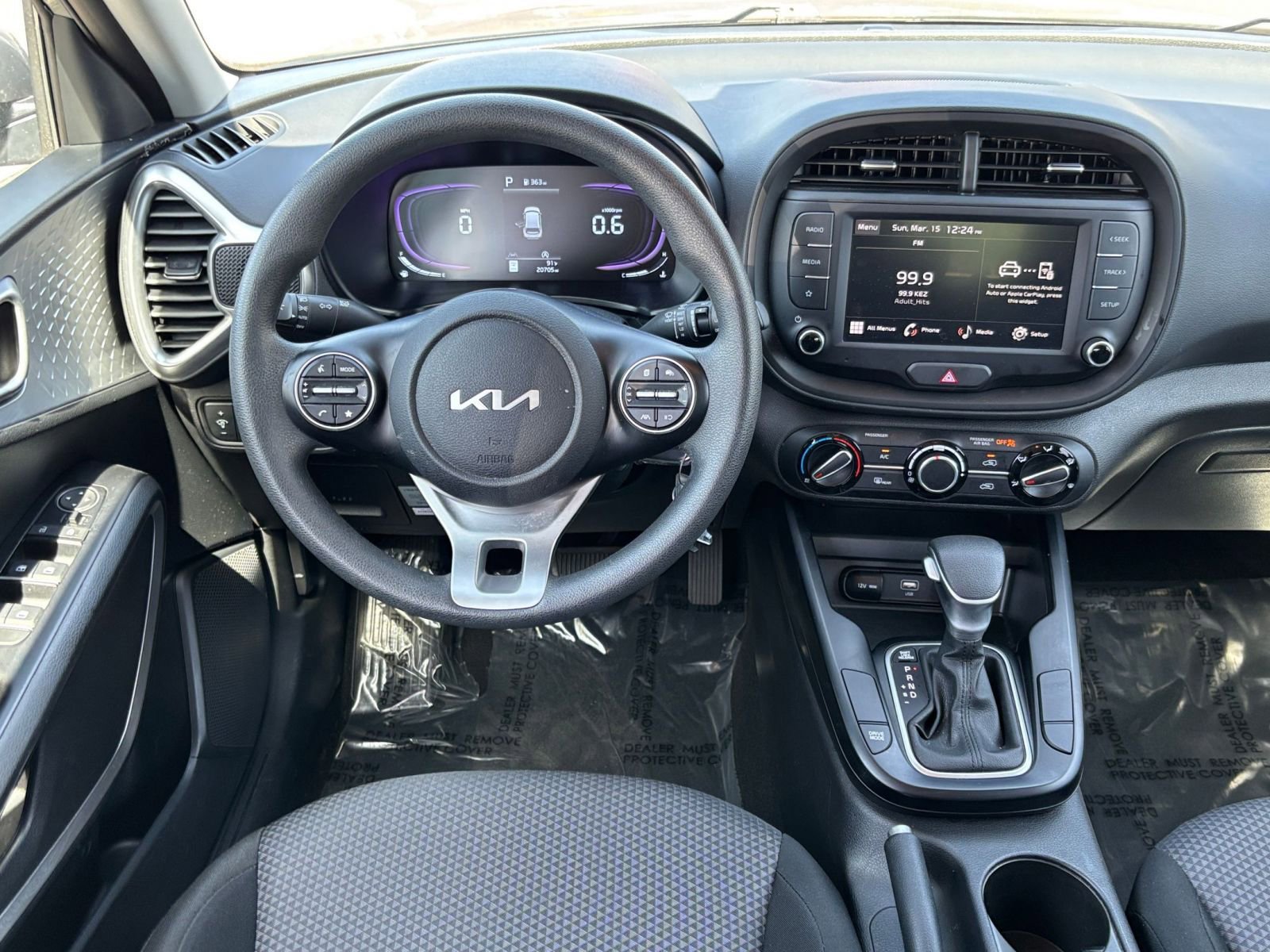 Used 2025 Kia Soul LX w/ LX Technology Package FWD image 32