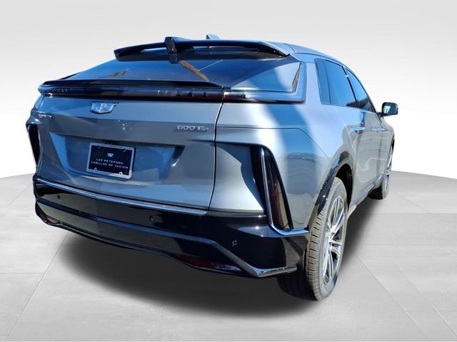 New 2026 Cadillac Lyriq Luxury image 2