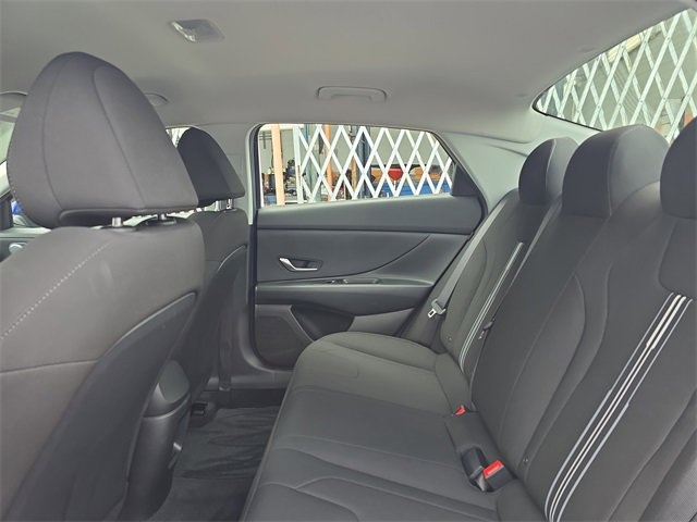 Used 2024 Hyundai Elantra Blue image 13