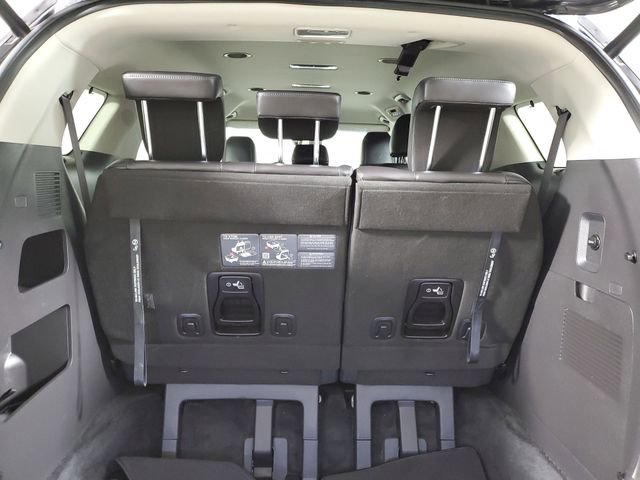 Used 2024 Kia Carnival EX image 7