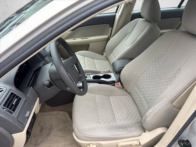 Used 2010 Ford Fusion SE FWD image 10