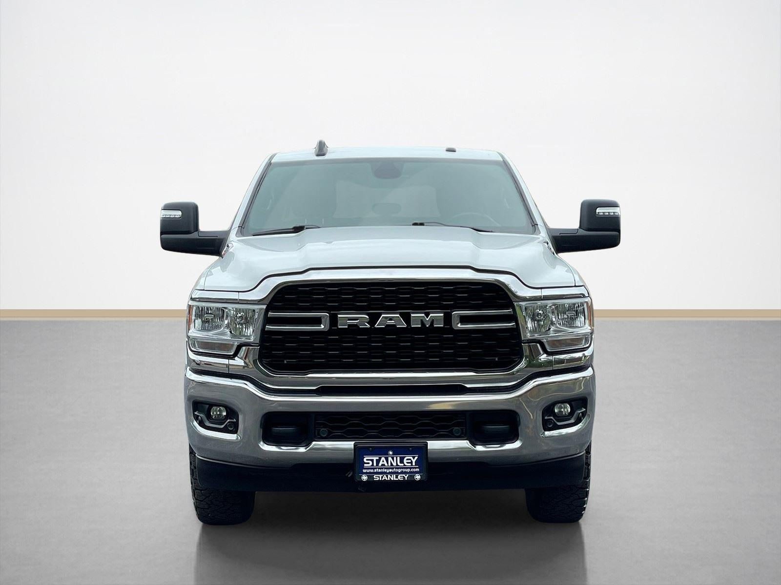 Used 2024 RAM 2500 Big Horn w/ Off Road Package AWD/4WD image 2