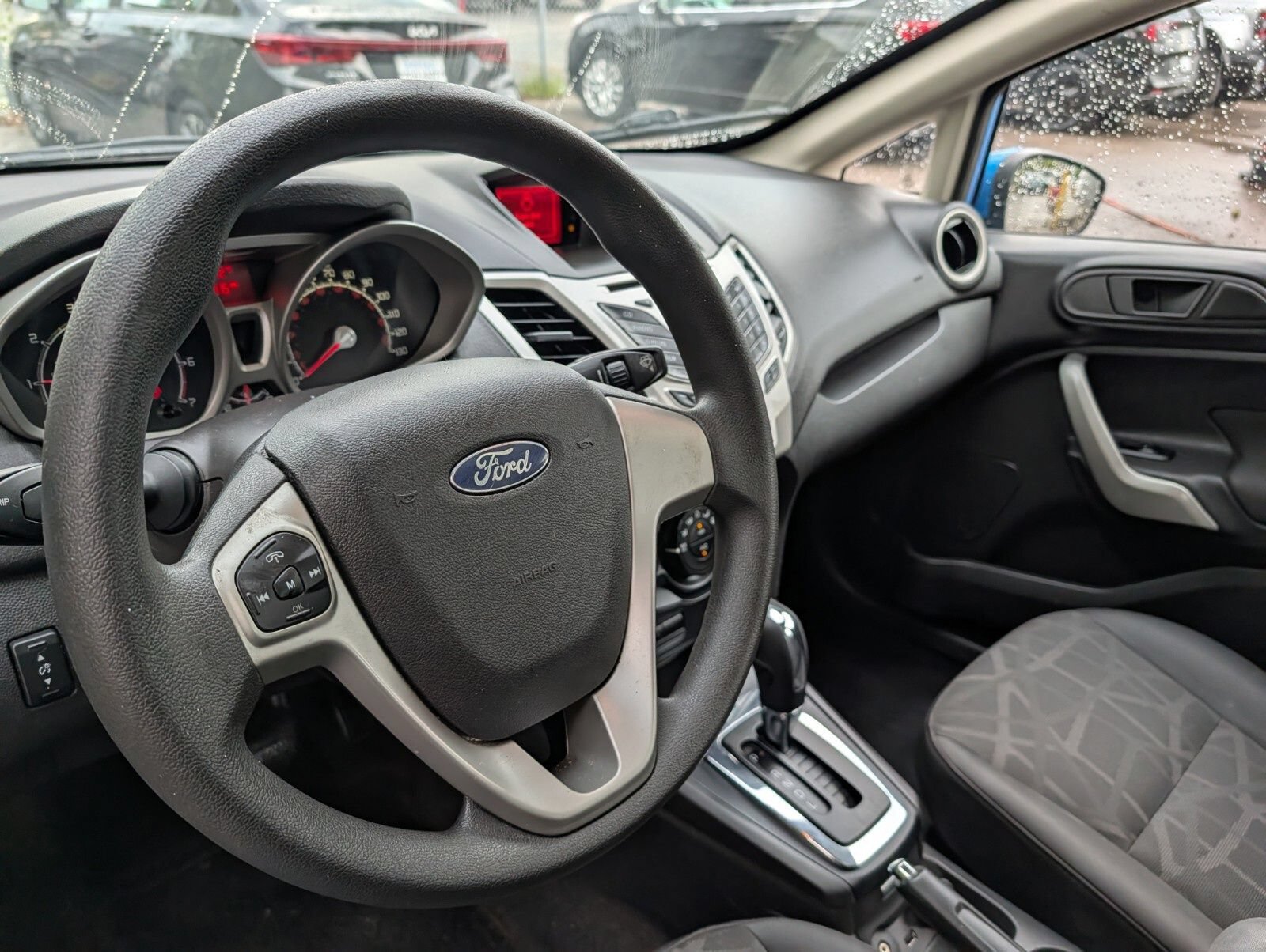 Used 2012 Ford Fiesta SE FWD image 22