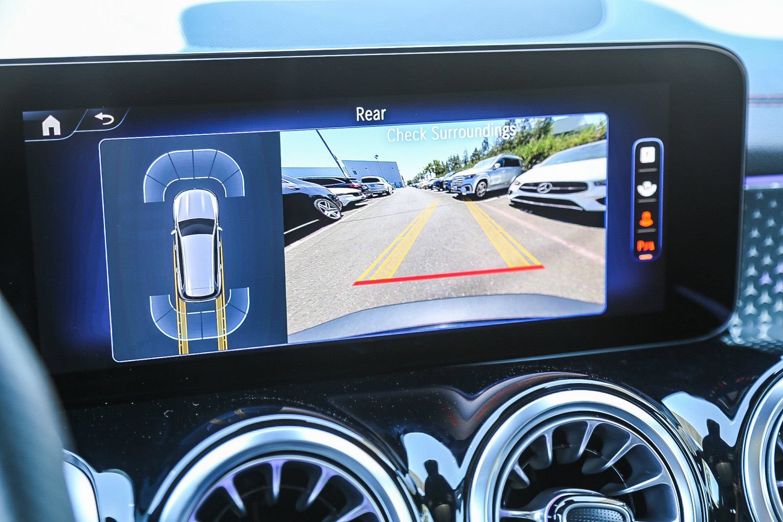 Used 2024 Mercedes-Benz EQB 300 4MATIC image 22