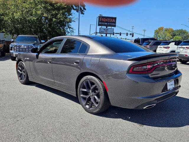 Used 2020 Dodge Charger SXT w/ Blacktop Package RWD image 9