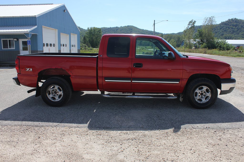 Used 2003 Chevrolet Silverado 1500 LS w/ Off-Road Package AWD/4WD image 4