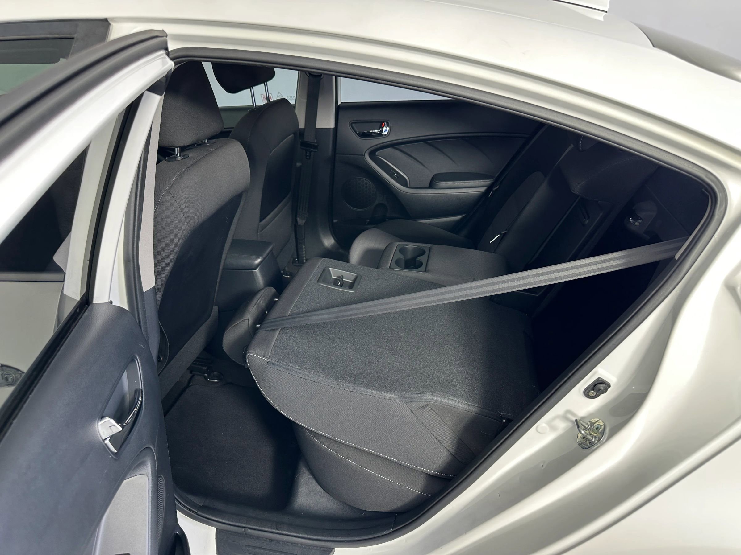 Used 2015 Kia Forte EX image 39