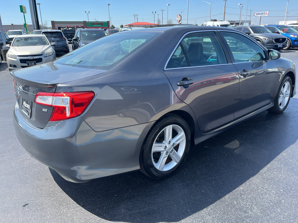 Used 2014 Toyota Camry SE w/ Moonroof Package FWD image 7