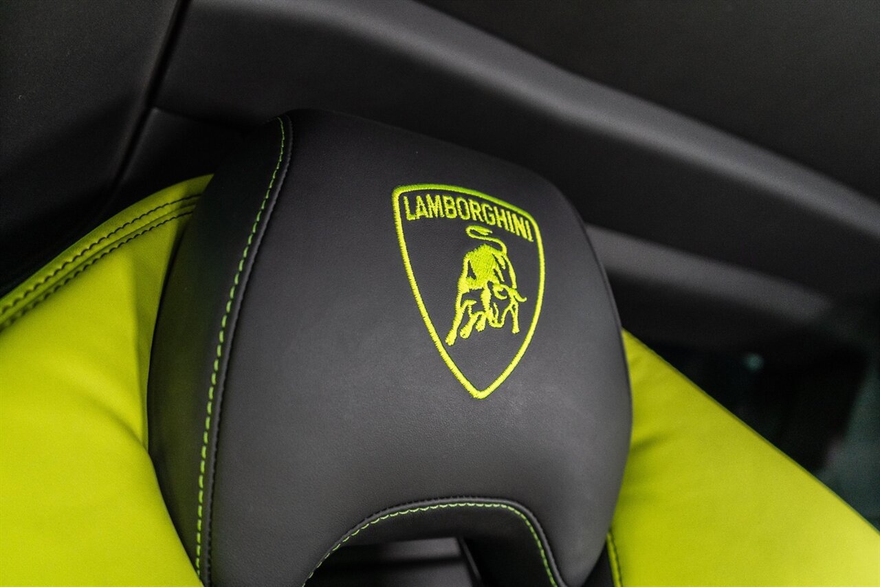 Used 2017 Lamborghini Huracan LP 610-4 AWD/4WD image 40