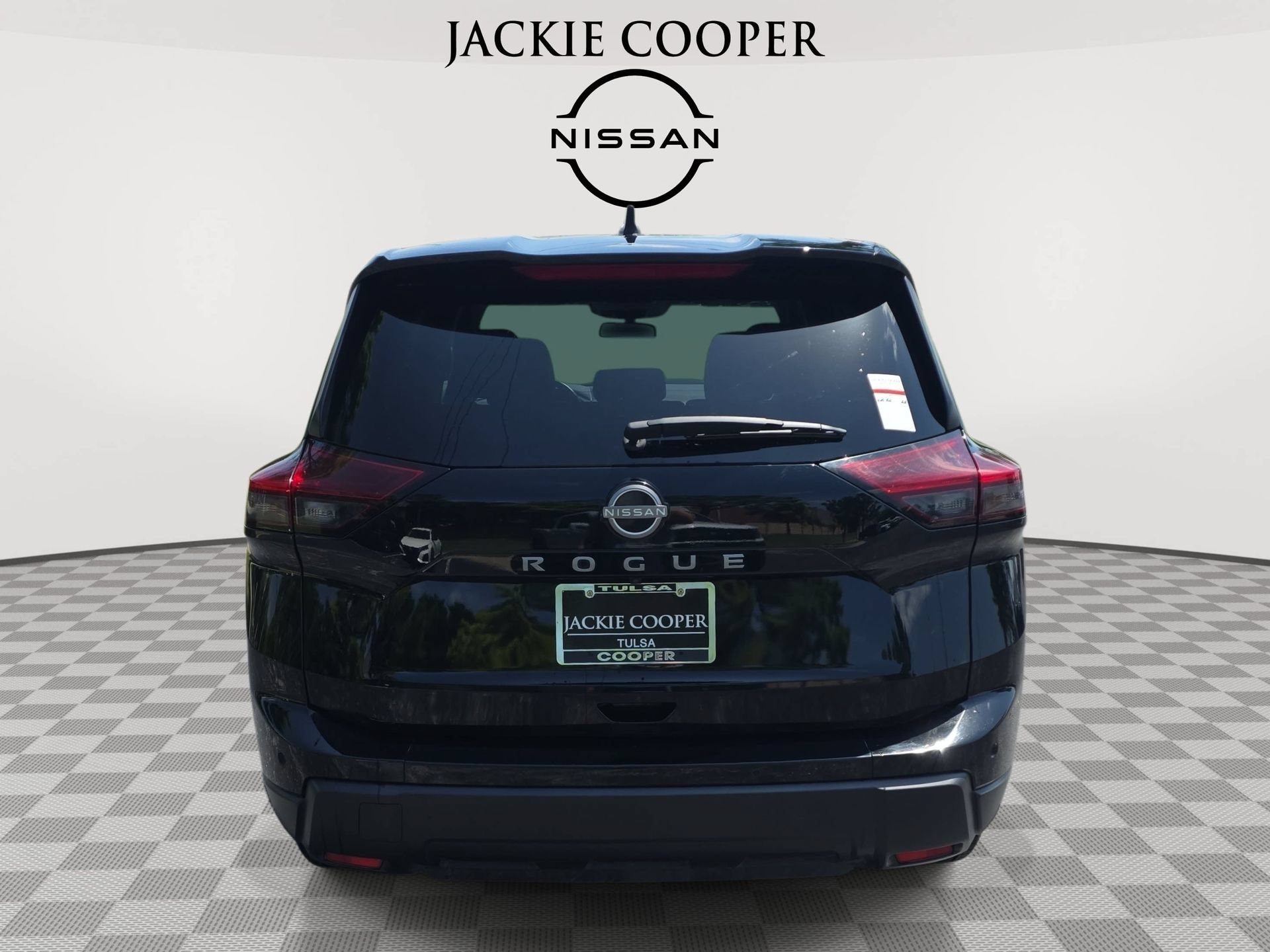 Used 2024 Nissan Rogue S FWD image 6