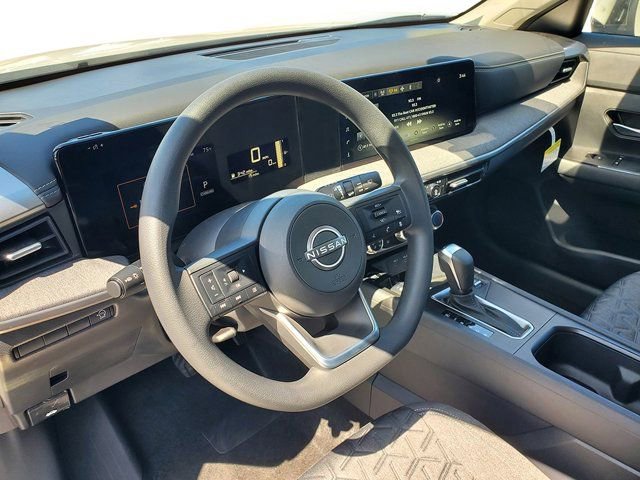 New 2025 Nissan Kicks SV w/ SV Premium Package image 24