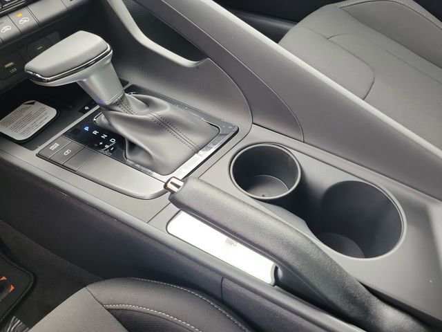 New 2026 Hyundai Elantra Sport FWD image 15