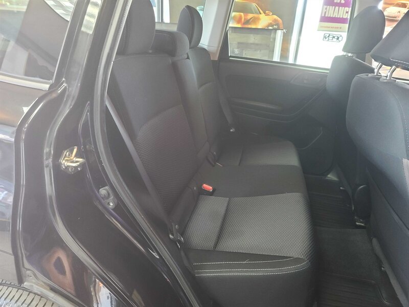 Used 2018 Subaru Forester 2.5i Premium AWD/4WD image 17