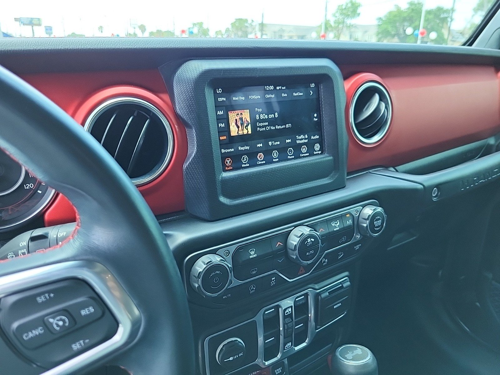 Used 2020 Jeep Wrangler Unlimited Rubicon w/ LED Lighting Group AWD/4WD image 19