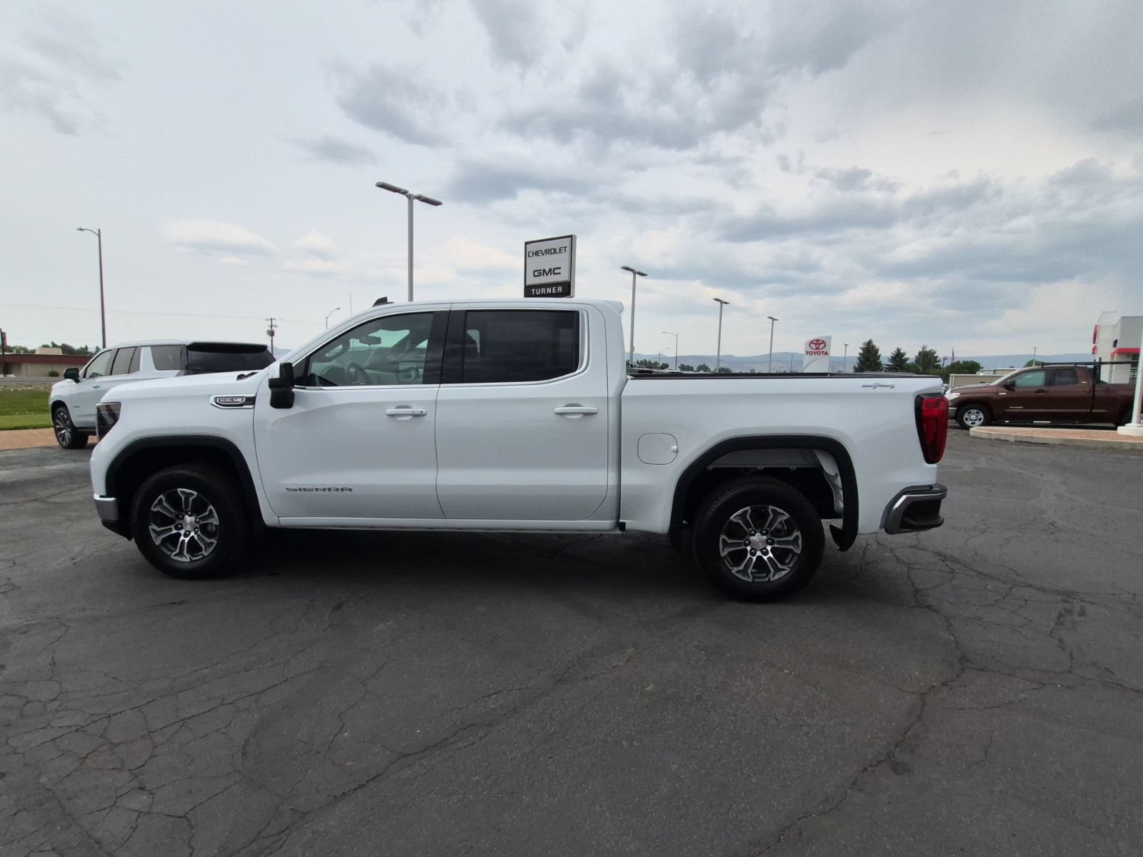 New 2026 GMC Sierra 1500 SLE AWD/4WD image 6