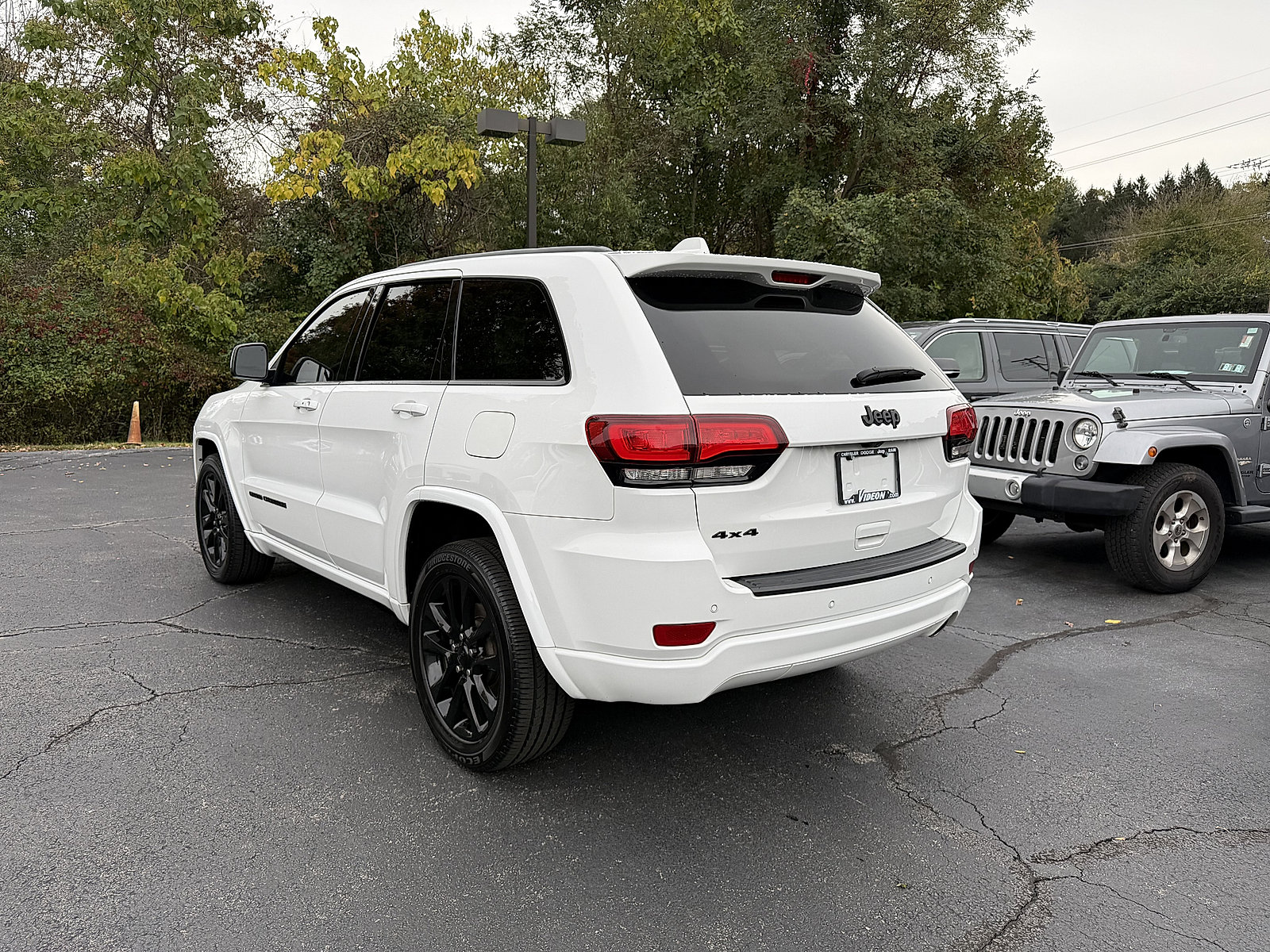 Certified 2021 Jeep Grand Cherokee Laredo X AWD/4WD image 4