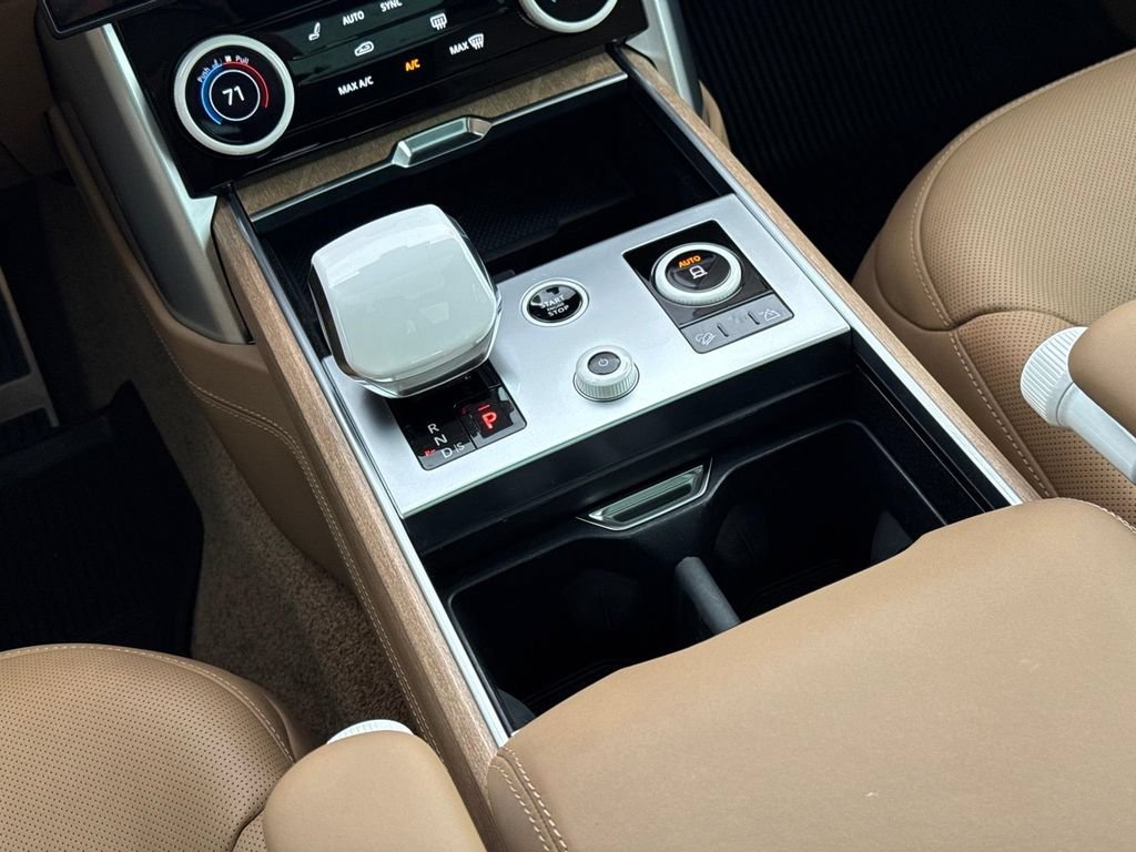 Certified 2023 Land Rover Range Rover SV AWD/4WD image 13