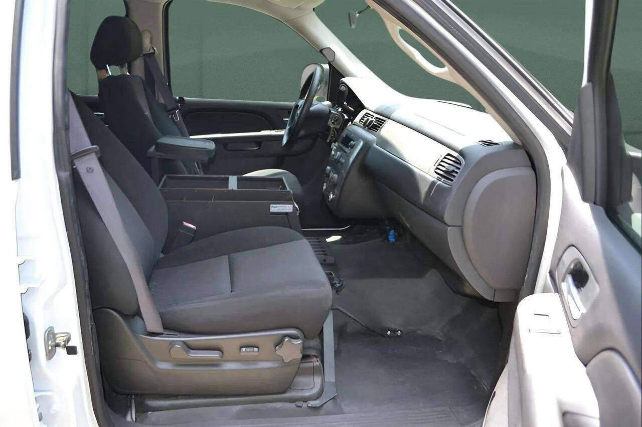 Used 2010 Chevrolet Tahoe LS w/ Interior Plus Package image 20
