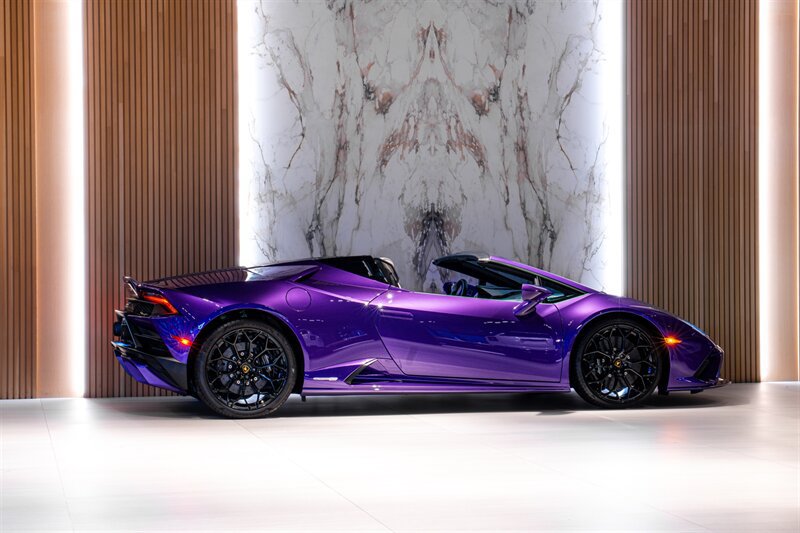 Used 2023 Lamborghini Huracan EVO RWD image 5