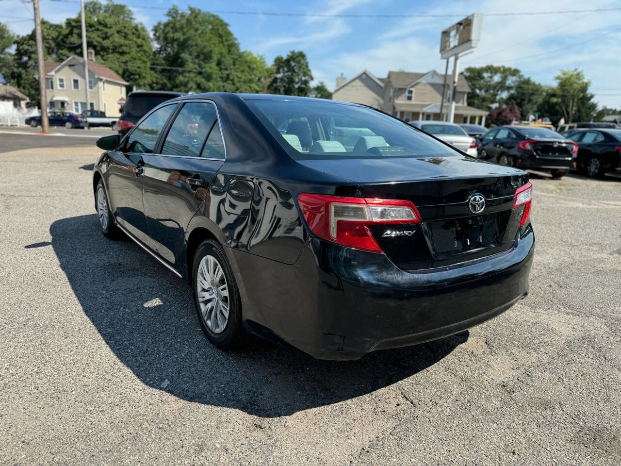 Used 2012 Toyota Camry LE image 8
