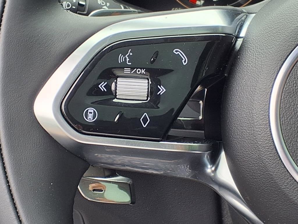 New 2026 Jaguar F-PACE R-Dynamic S image 16