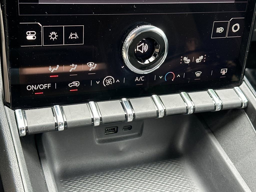 Used 2025 GMC Terrain Elevation image 19