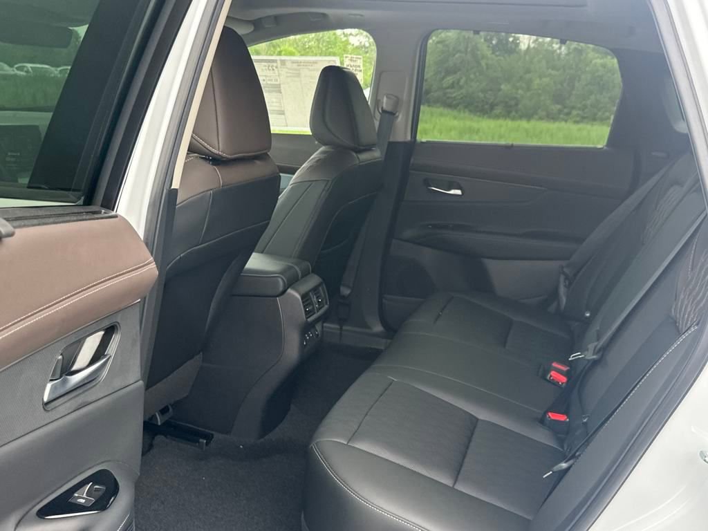 New 2025 Nissan Murano Platinum image 15