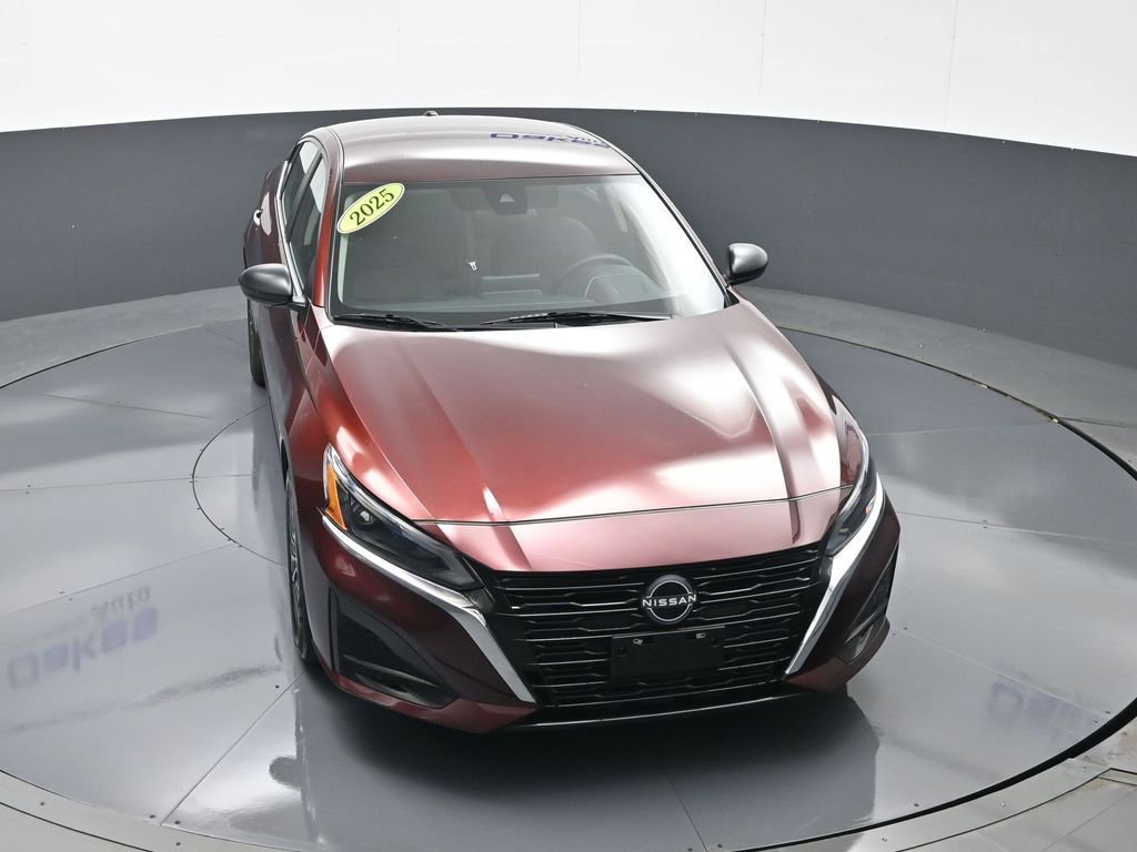 Used 2025 Nissan Altima 2.5 SV image 45