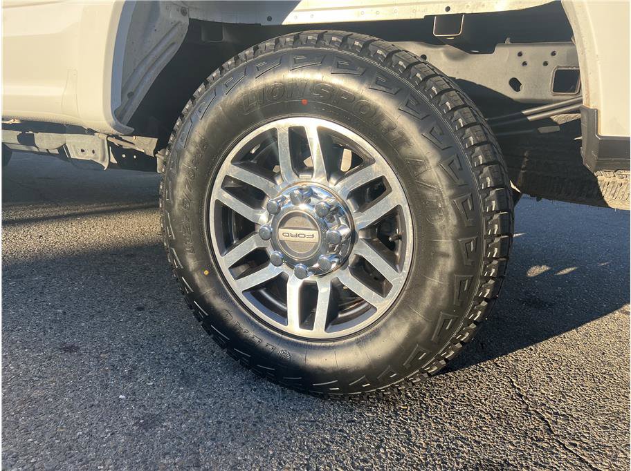 Used 2019 Ford F250 Lariat w/ Lariat Value Package image 8