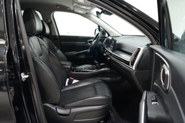 Used 2024 Kia Sorento S image 39