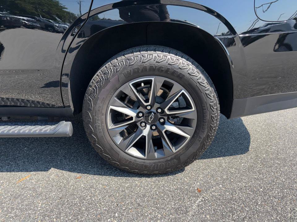 Certified 2023 Chevrolet Tahoe Z71 w/ Luxury Package AWD/4WD image 22