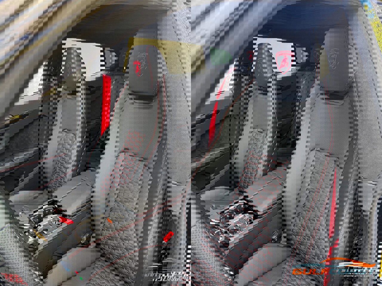 Used 2024 Lamborghini Urus S image 24