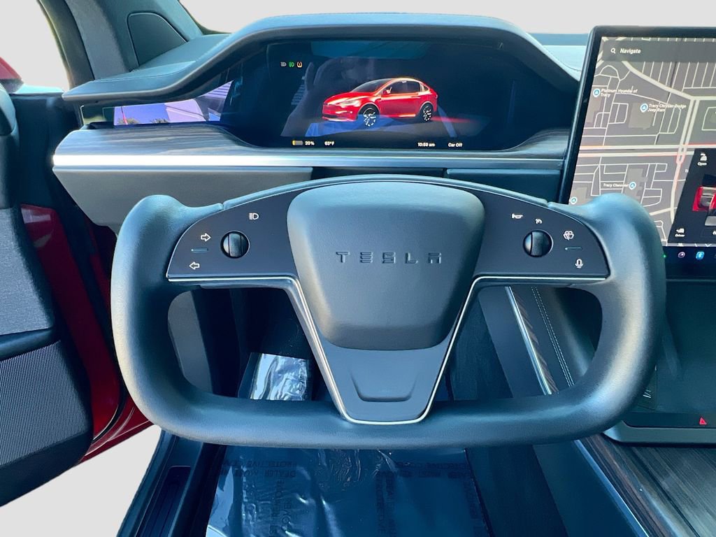 Used 2023 Tesla Model X image 10