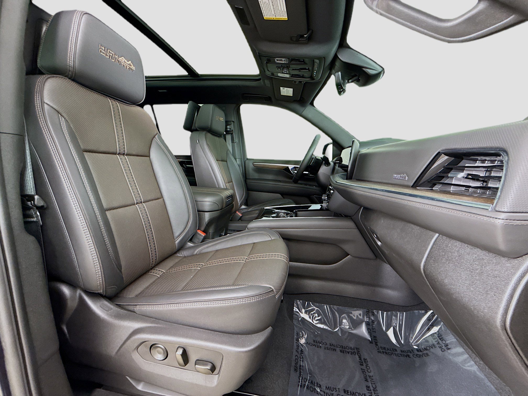 Used 2025 Chevrolet Tahoe High Country image 32