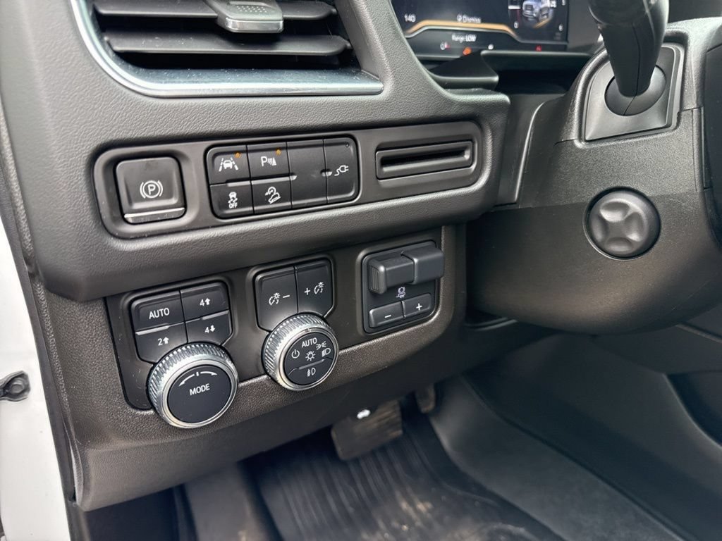 Used 2022 GMC Yukon AT4 w/ Max Trailering Package AWD/4WD image 32