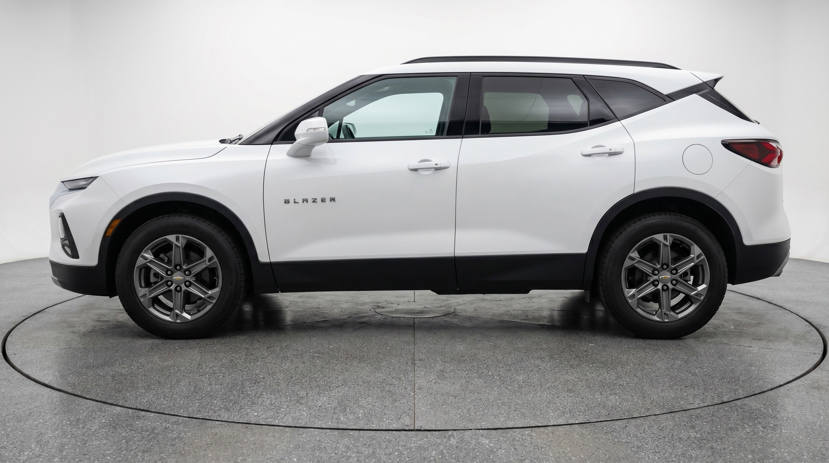 Used 2025 Chevrolet Blazer LT image 5