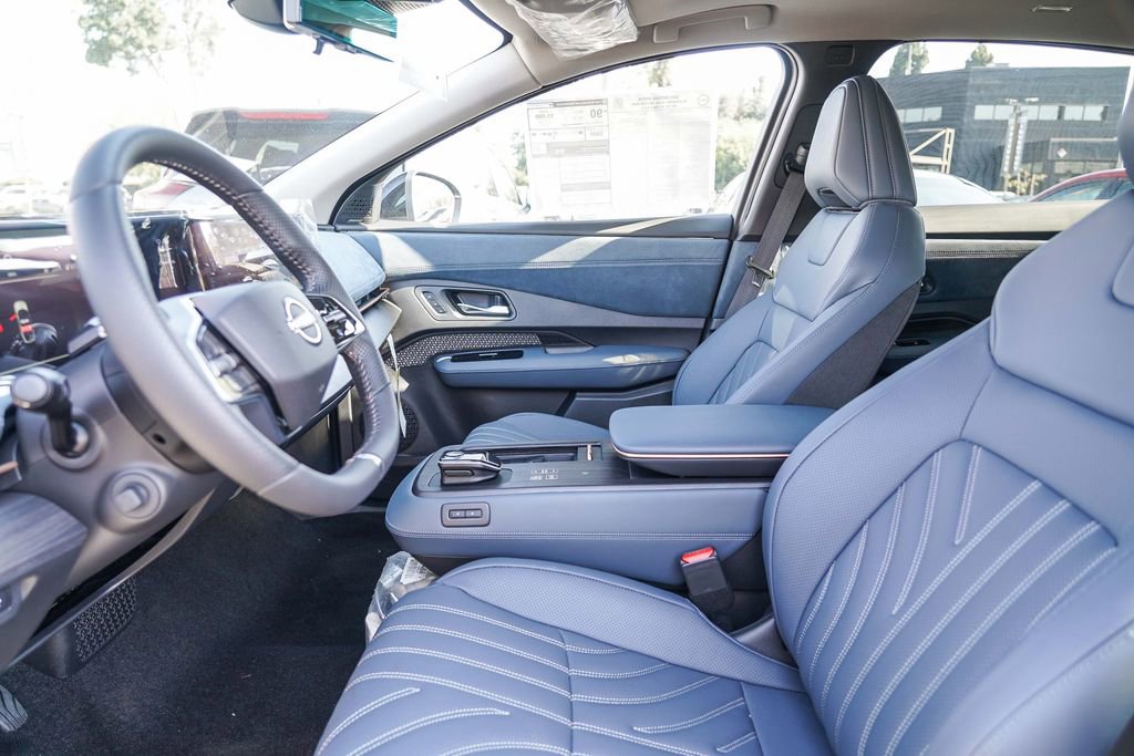 New 2025 Nissan Ariya Platinum image 21