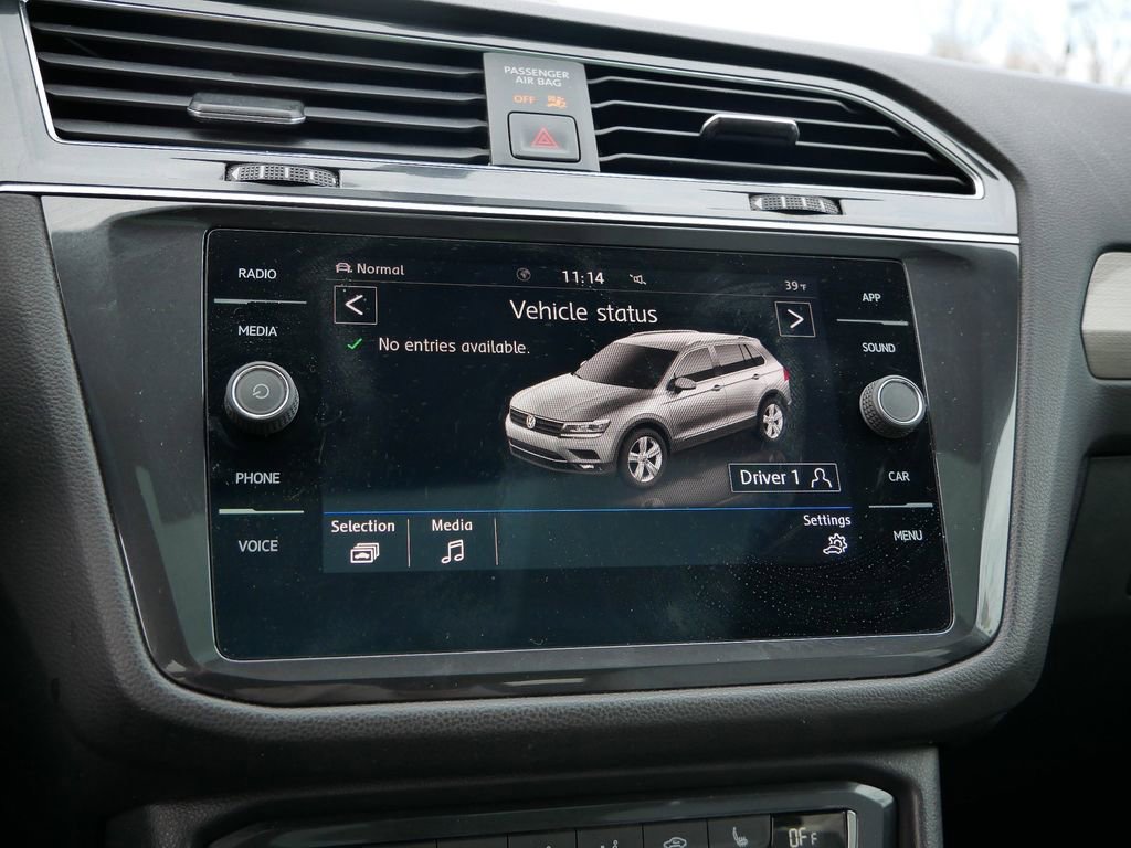 Used 2020 Volkswagen Tiguan SE w/ Panoramic Sunroof Package image 34