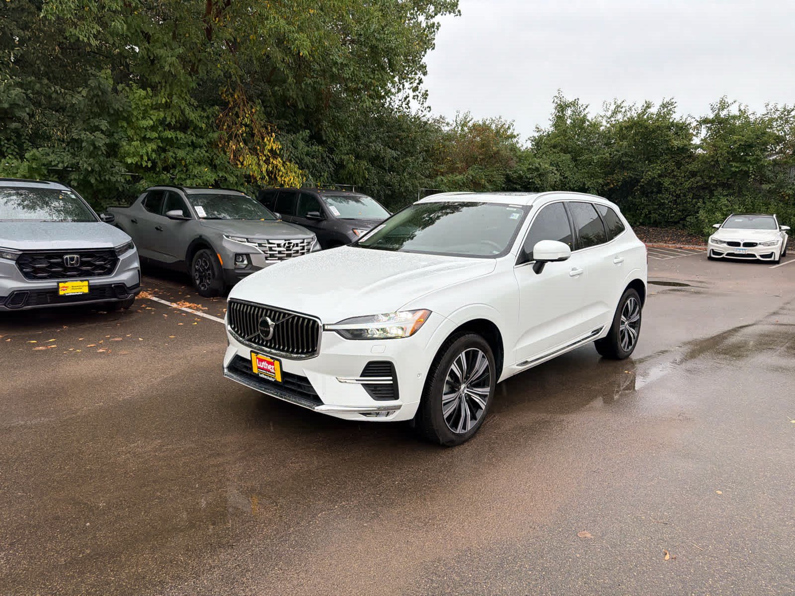 Used 2022 Volvo XC60 B6 Inscription w/ Advanced Package AWD/4WD image 3