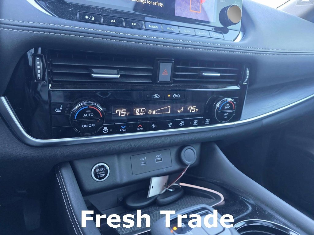 Used 2022 Nissan Rogue Platinum w/ Head-Up Display Package image 15